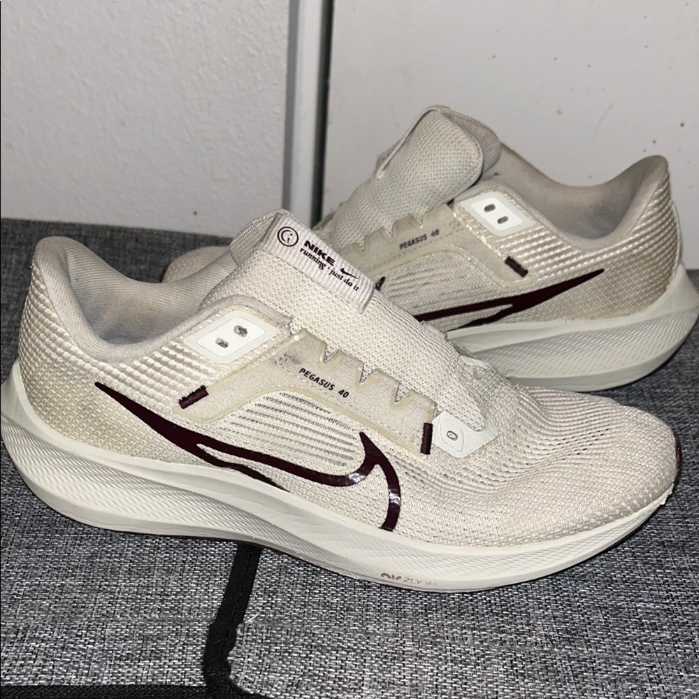 Nike Cream and Burgundy Running Shoes
